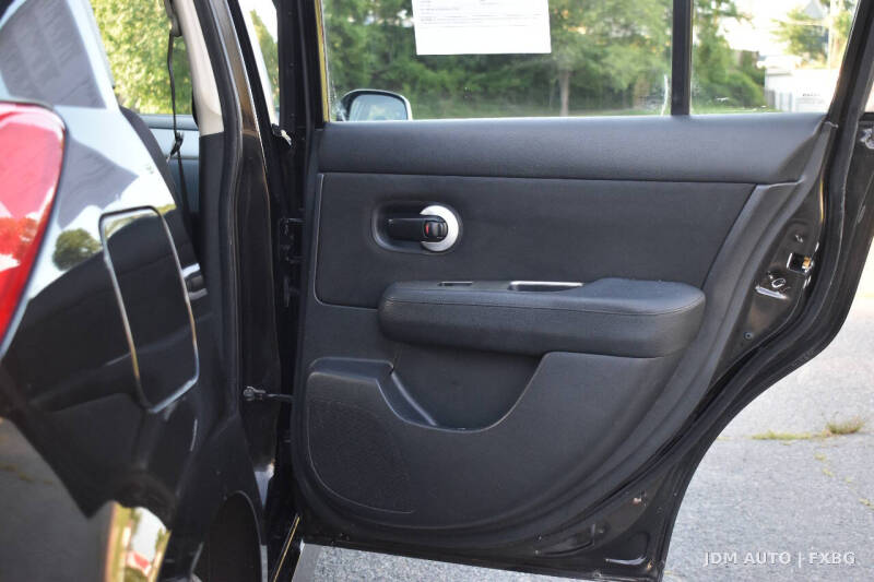 2011 Nissan Versa 1.8 S