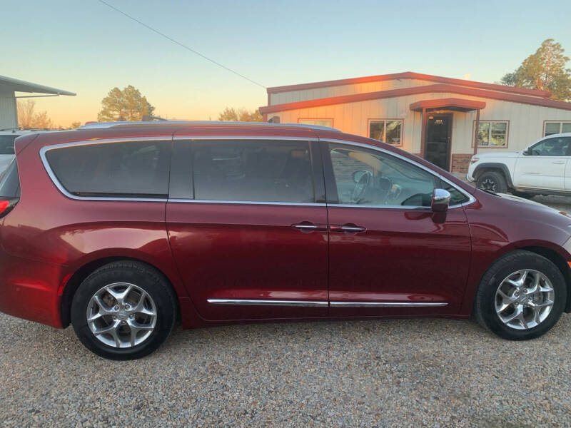 2018 Chrysler Pacifica null photo 4