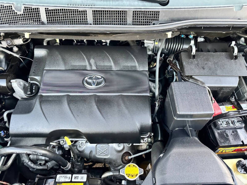 2014 Toyota Sienna L 7-Passenger