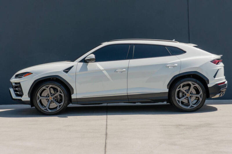 2020 Lamborghini Urus