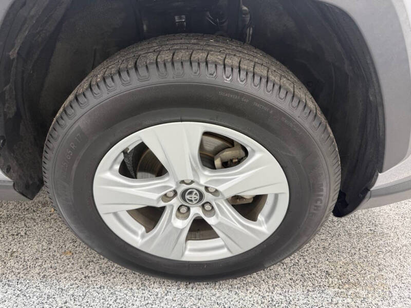 2020 Toyota RAV4 Hybrid XLE