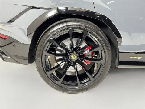 2023 Lamborghini Urus S