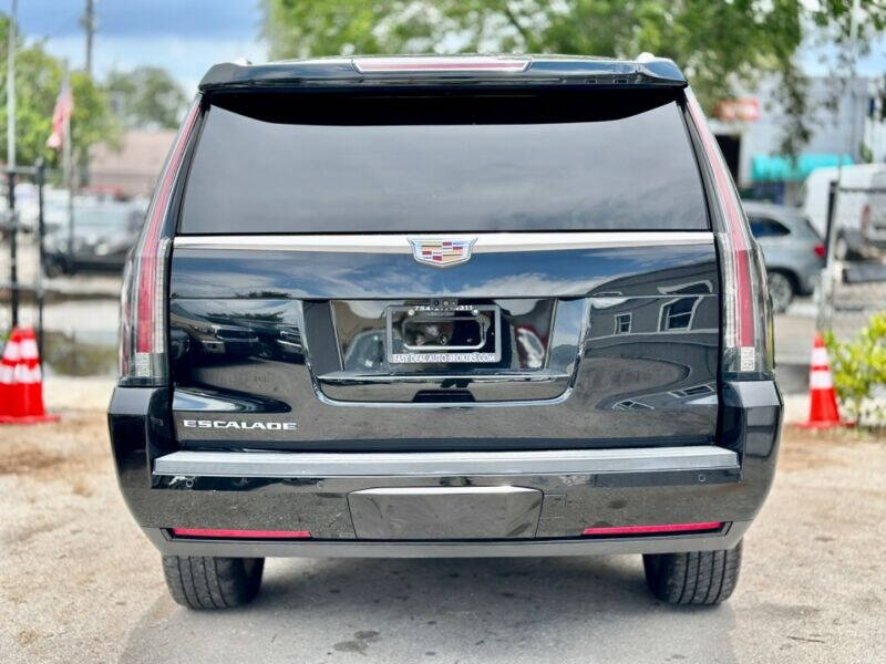 2018 Cadillac Escalade SUV - $34,995