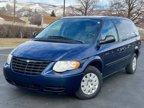 2006 Chrysler Town and Country for sale at A.I. Monroe Auto Sales in Bountiful UT