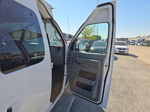 2013 Ford E-Series E-350 SD