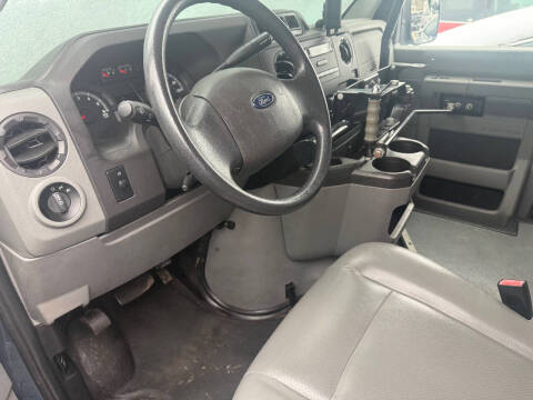 2014 Ford E-Series E-350 SD