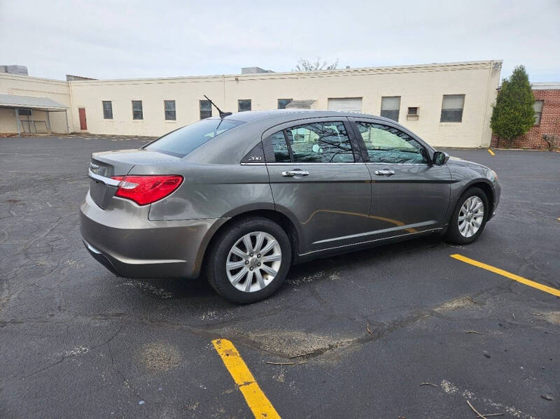 2013 Chrysler 200 Limited