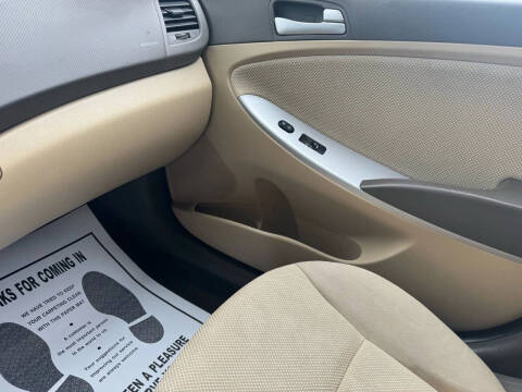 2014 Hyundai Accent GLS