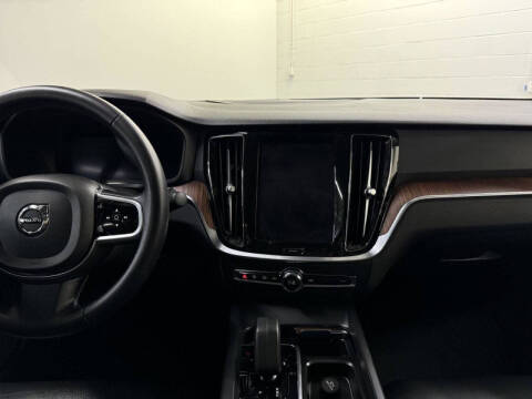 2024 Volvo S60 B5 Plus Dark Theme