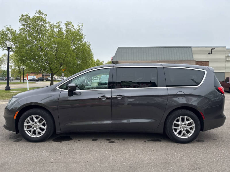 2017 Chrysler Pacifica Touring