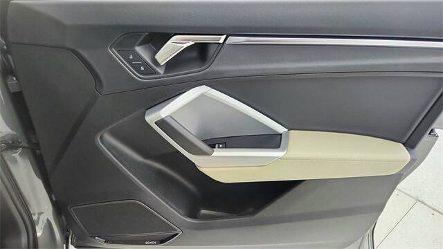 2024 Audi Q3 quattro S line Prem Plus 45 TFSI