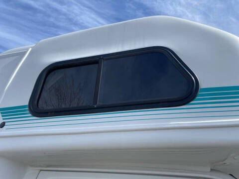 1997 Isuzu Elf Camper