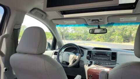 2012 Toyota Sienna XLE Mobility 7-Passenger