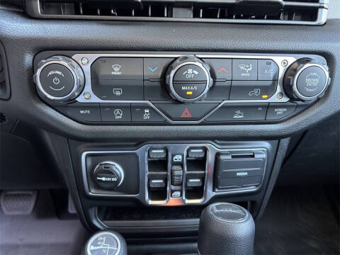 2025 Jeep Gladiator Sport