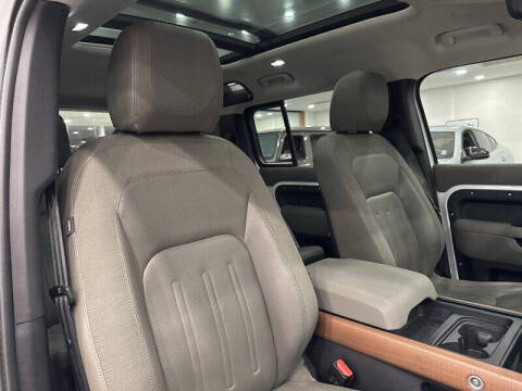 2021 Land Rover Defender 110 SE