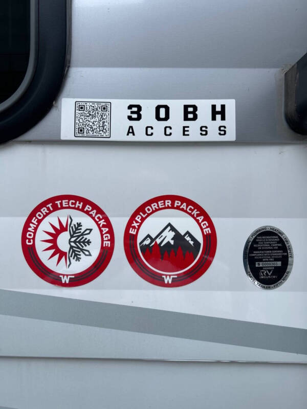 2024 Winnebago 30 BH ACCESS