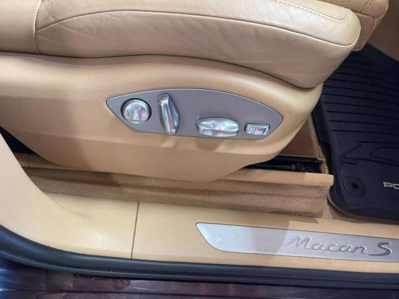 2015 Porsche Macan S