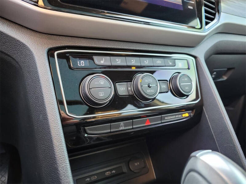 2023 Volkswagen Atlas Cross Sport SE