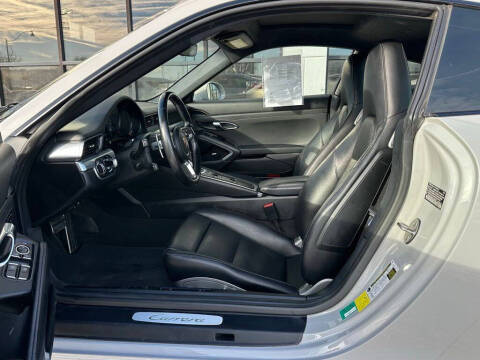 2018 Porsche 911 Carrera