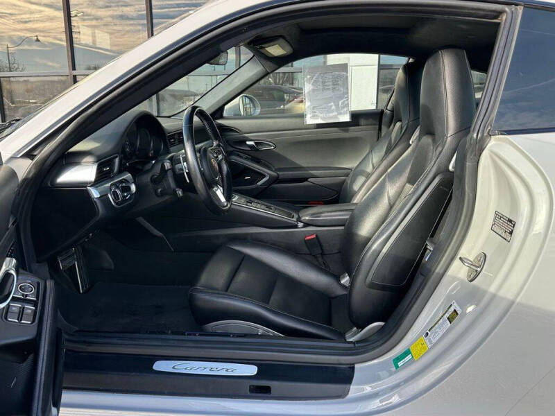 2018 Porsche 911 Carrera