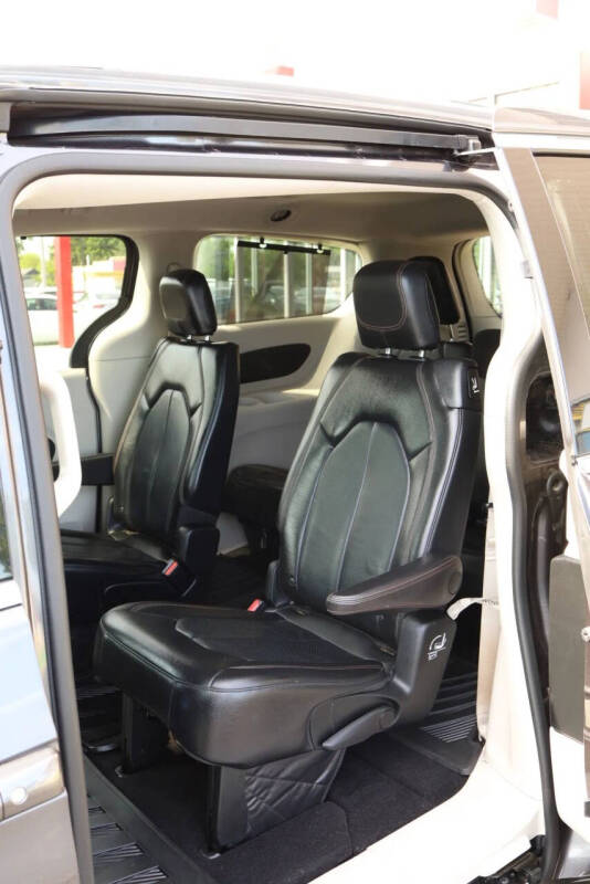 2018 Chrysler Pacifica Touring L