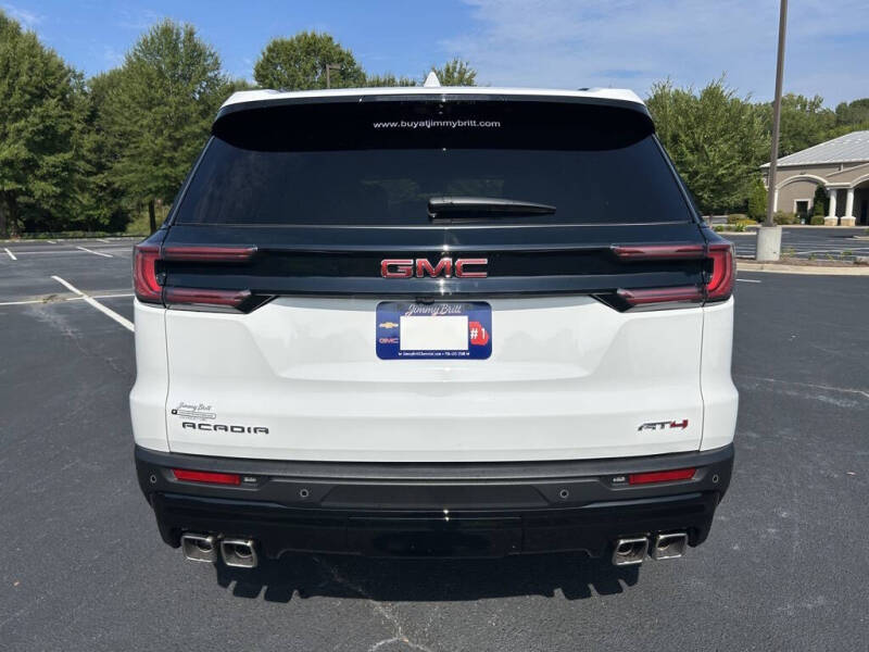 2026 GMC Acadia AT4