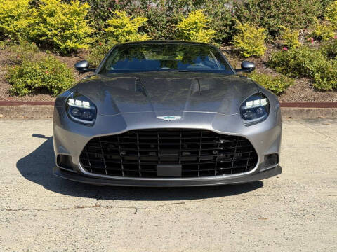 2025 Aston Martin Vanquish