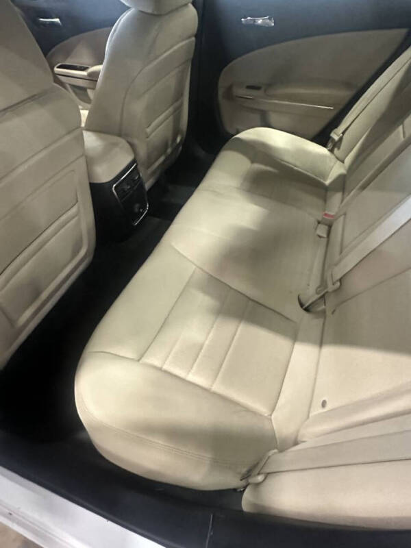 2013 Dodge Charger SE