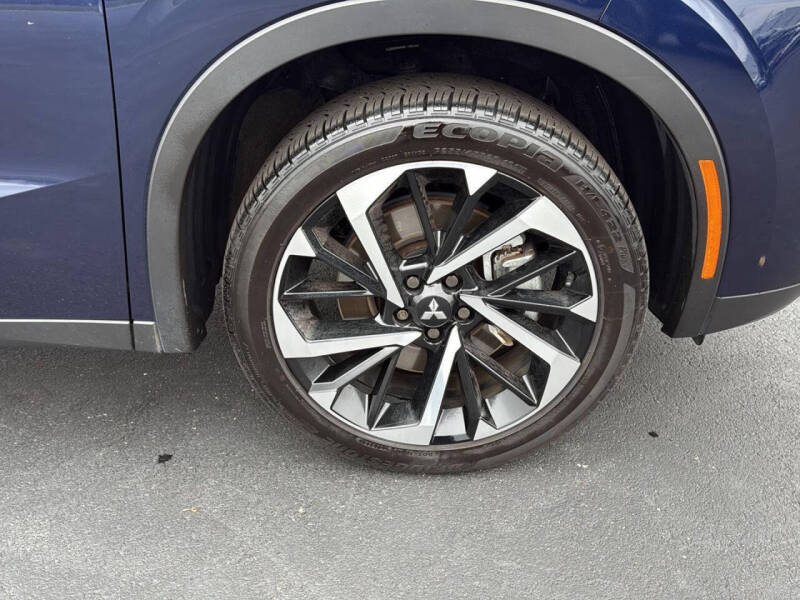 2022 Mitsubishi Outlander SE