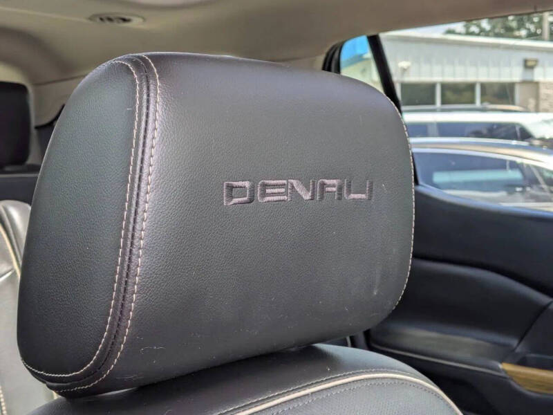 2017 GMC Acadia Denali