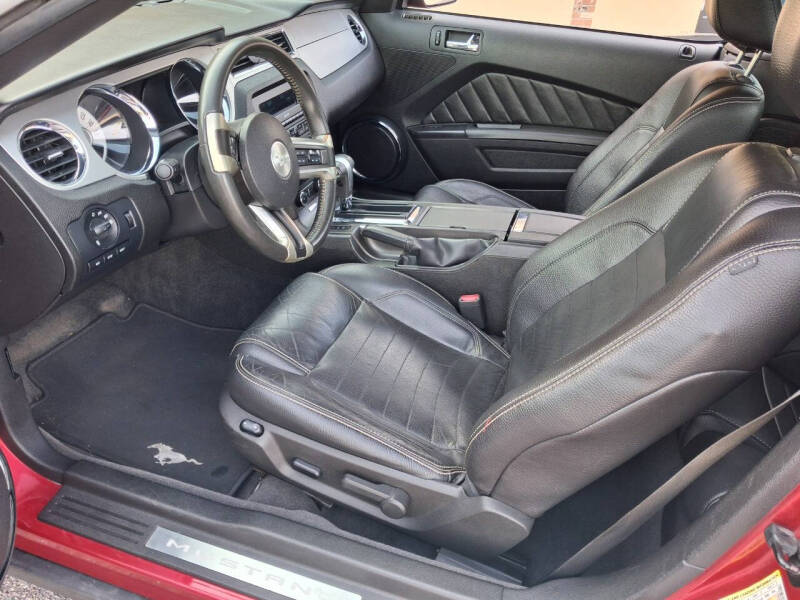 2011 Ford Mustang V6