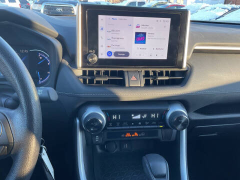 2024 Toyota RAV4 Hybrid LE