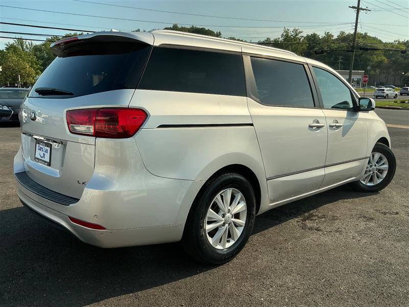 2017 Kia Sedona LX