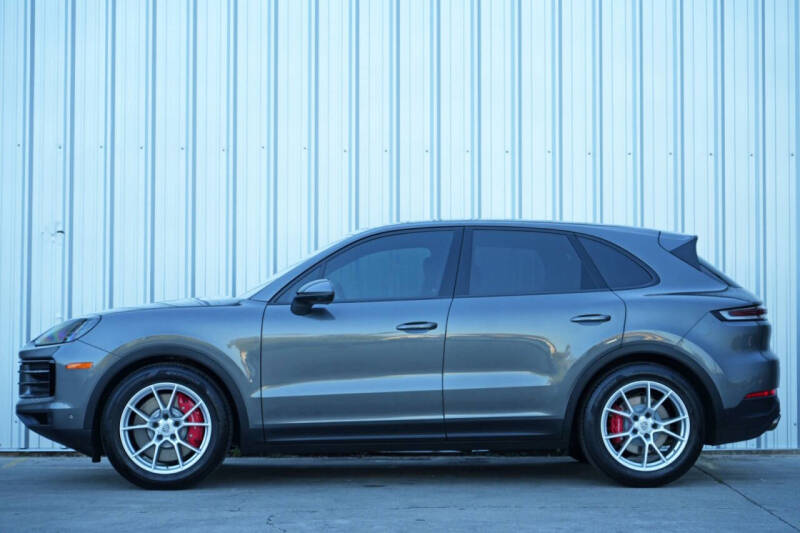2024 Porsche Cayenne S