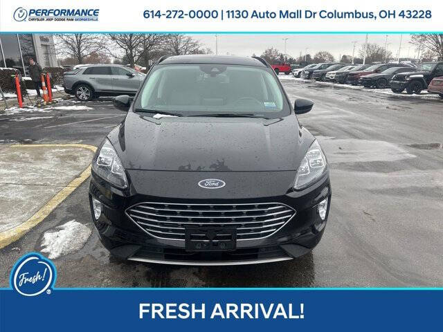 2022 Ford Escape Hybrid Titanium