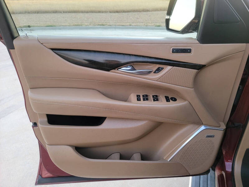 2019 Cadillac Escalade Platinum