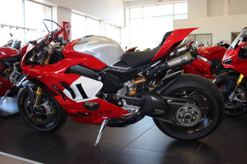 2024 Ducati Panigale V4 R