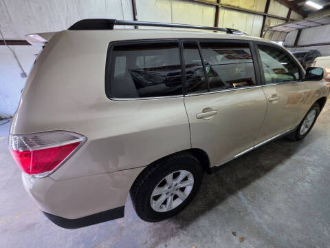 2013 Toyota Highlander SE