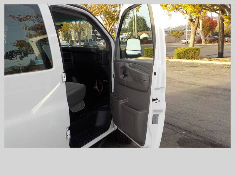 2015 GMC Savana 2500