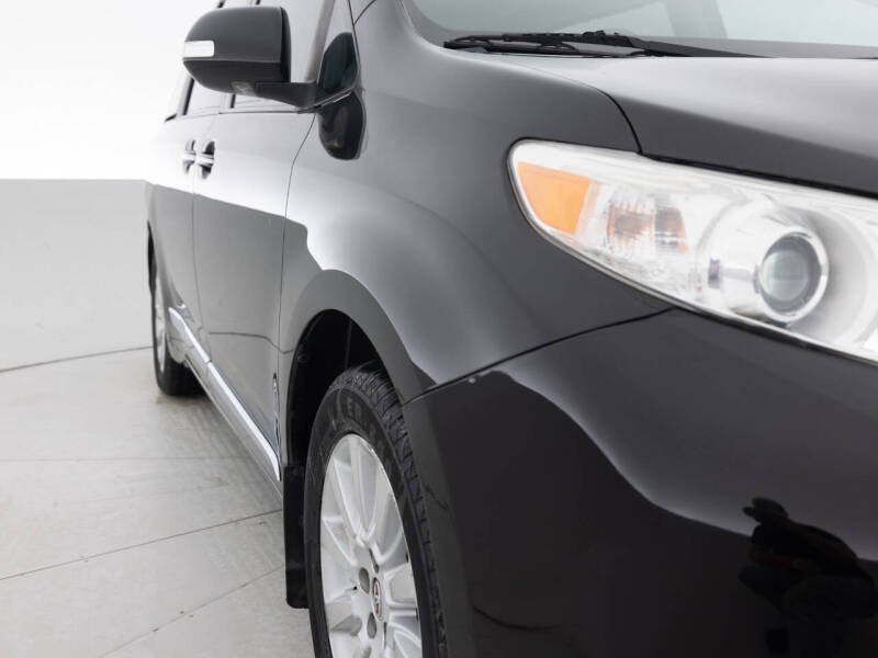 2014 Toyota Sienna Limited 7-Passenger