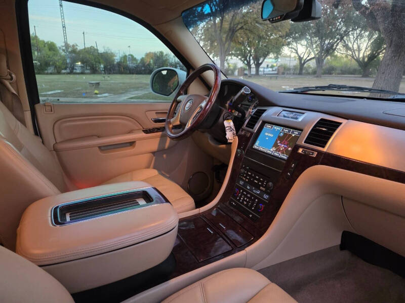 2013 Cadillac Escalade ESV Luxury
