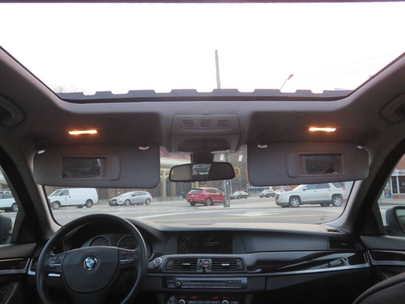 2013 BMW 5 Series 528i xDrive