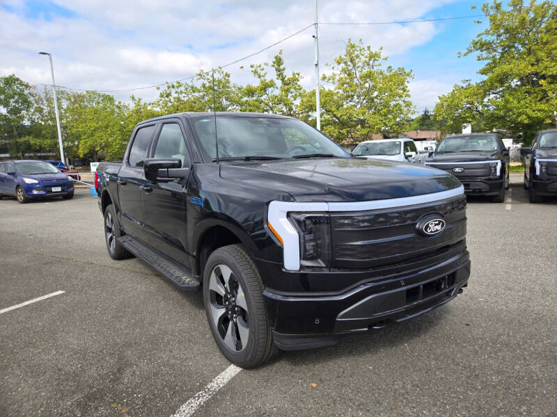 2025 Ford F-150 Lightning Platinum