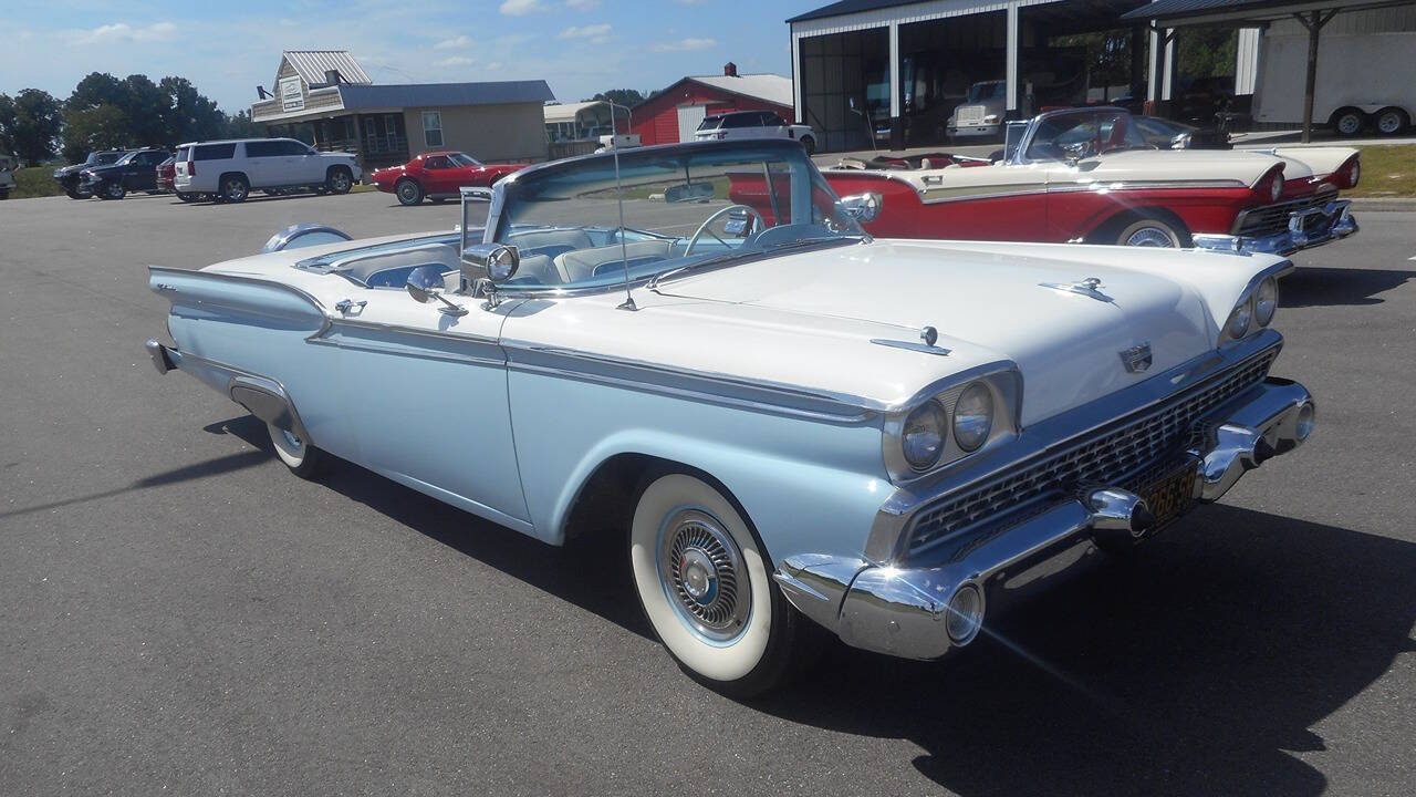 1959 Ford SKYLINER 1