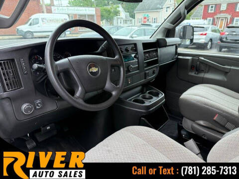 2017 Chevrolet Express 2500