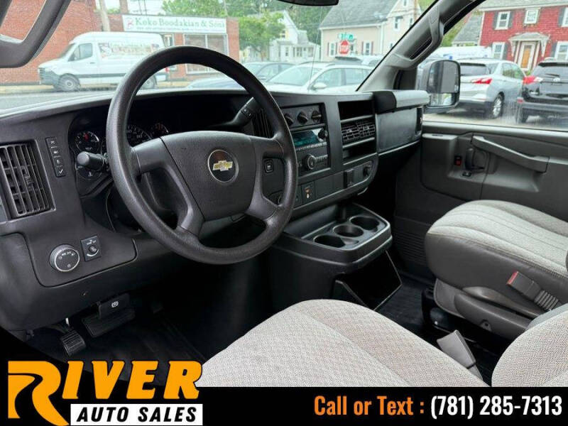 2017 Chevrolet Express 2500