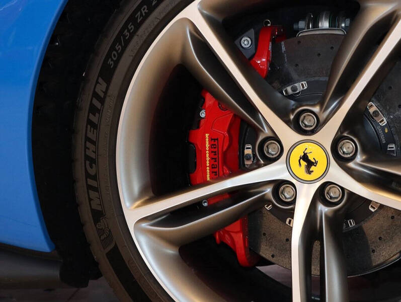 2024 Ferrari 296 GTS