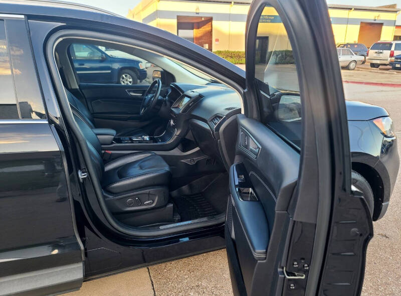 2019 Ford Edge Titanium