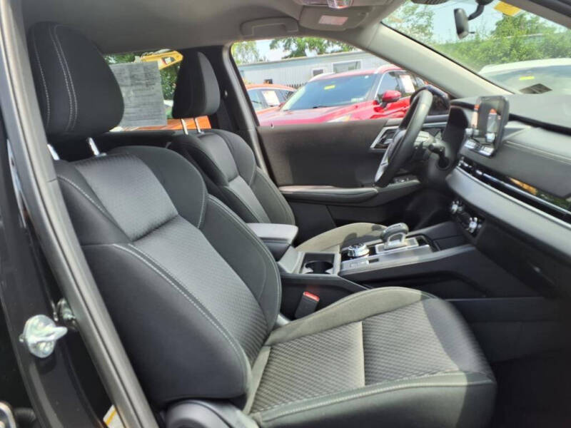 2024 Mitsubishi Outlander ES