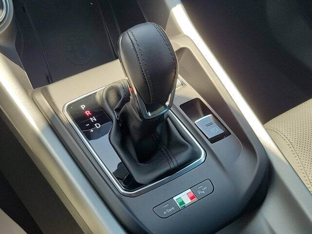 2024 Alfa Romeo Tonale Hybrid Ti